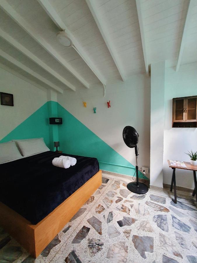 La Playa Hostel & Rooftop Medellín Dış mekan fotoğraf