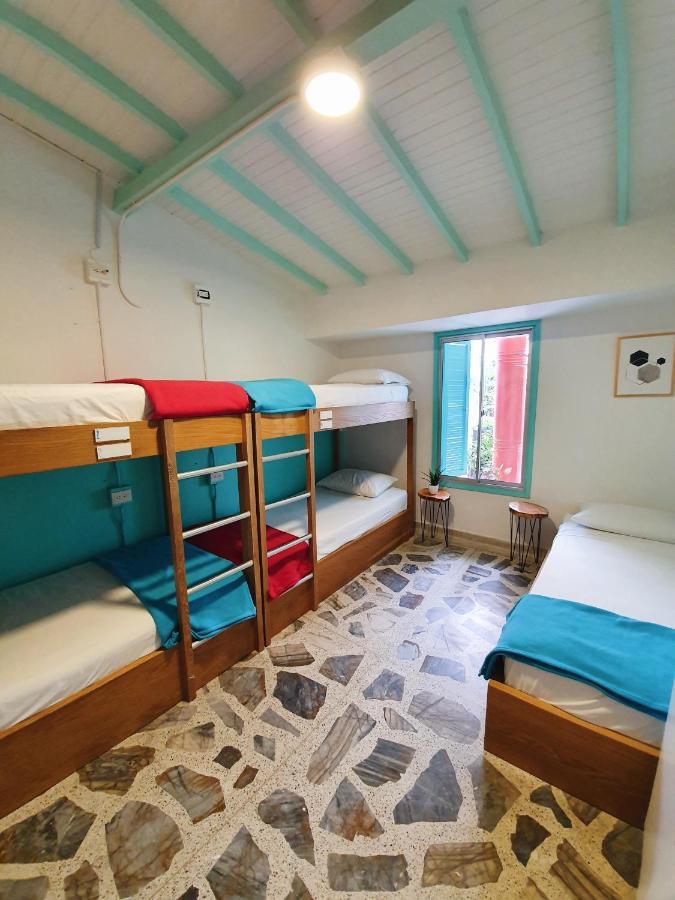 La Playa Hostel & Rooftop Medellín Dış mekan fotoğraf
