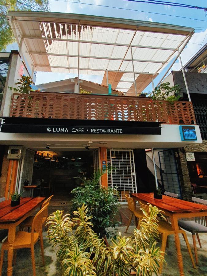 La Playa Hostel & Rooftop Medellín Dış mekan fotoğraf
