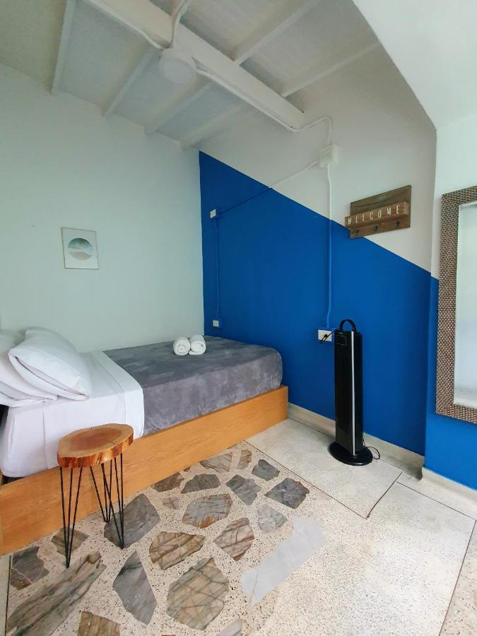 La Playa Hostel & Rooftop Medellín Dış mekan fotoğraf